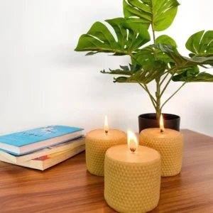 Raw beeswax candle – 300g
